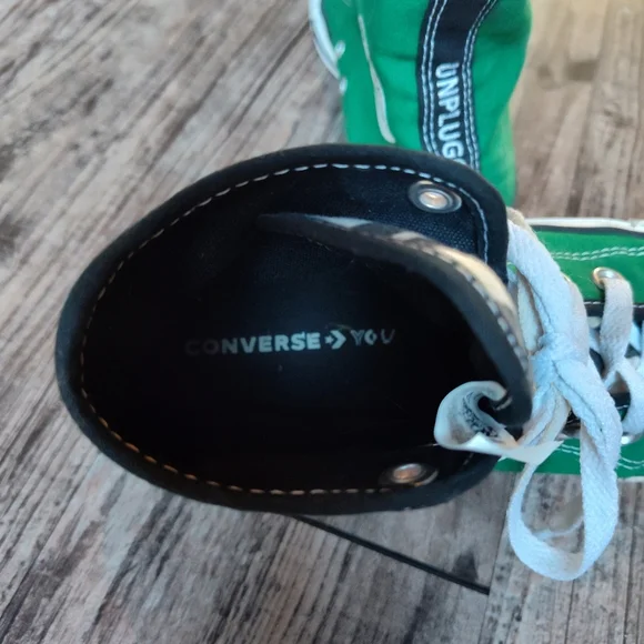 LIKE NEW Chuck Taylor Converse All stars Women size 8 men size 6 - Picture 10 of 16